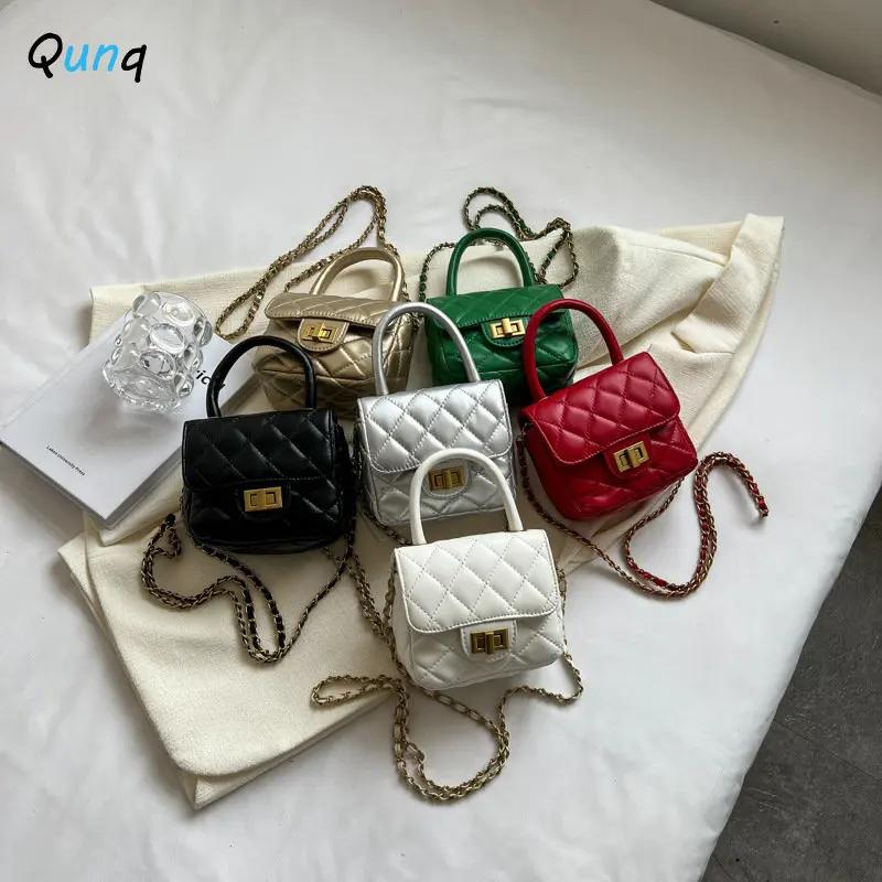 Qunq 2023 Summer INS New Girls Street Trend Fashion PU Leather Simplicity  Chain Crossbody Bag Small Square Bags Hol